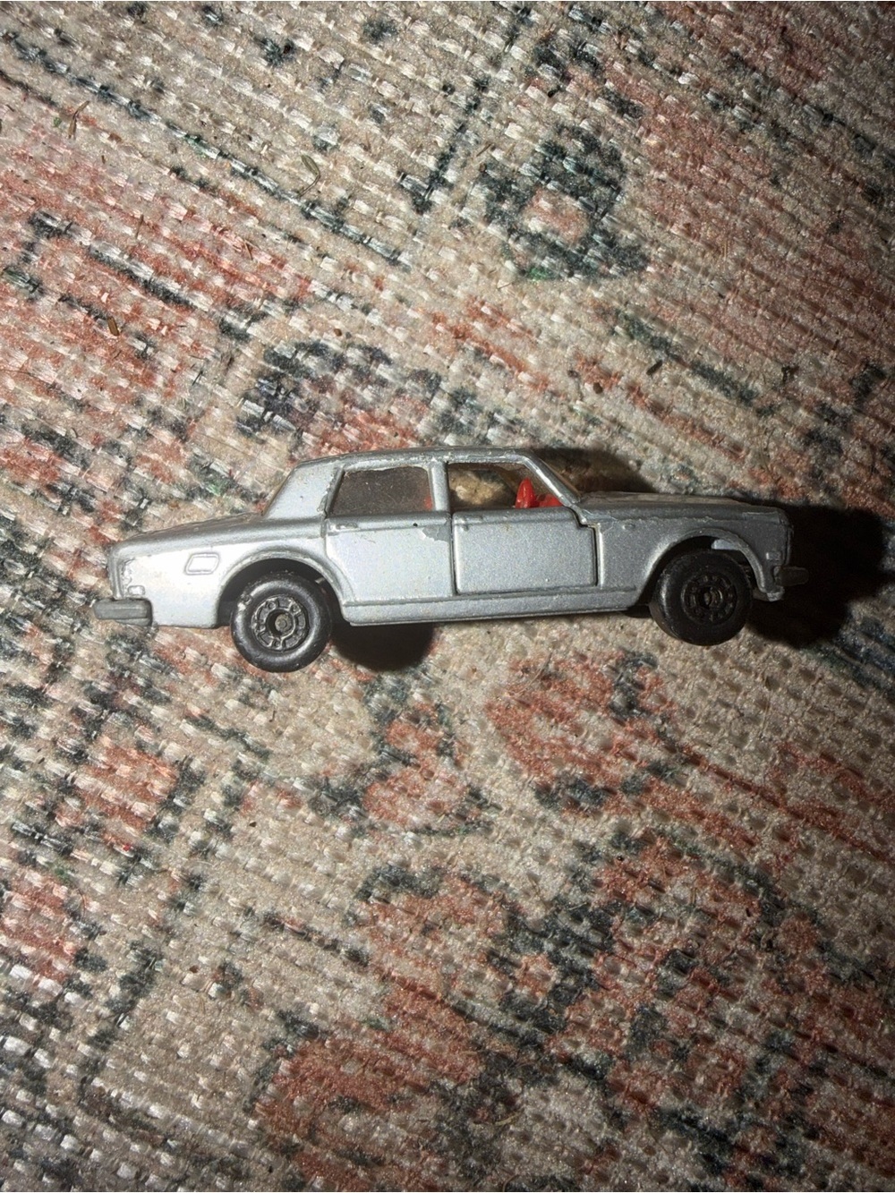 Vintage Matchbox Lesley 1979 # 39 Rolls Royce Silver Shadow in grey England